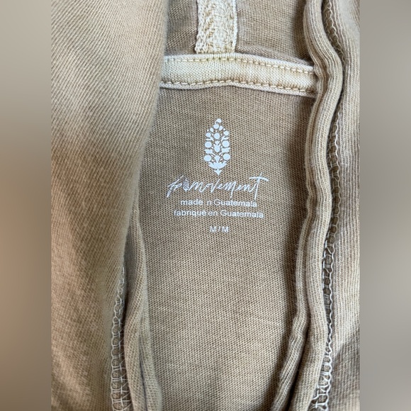 Free People crop top with hood size Medium - Picture 8 of 8